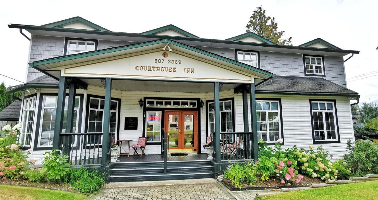 Courthouse Inn Revelstoke Exteriér fotografie