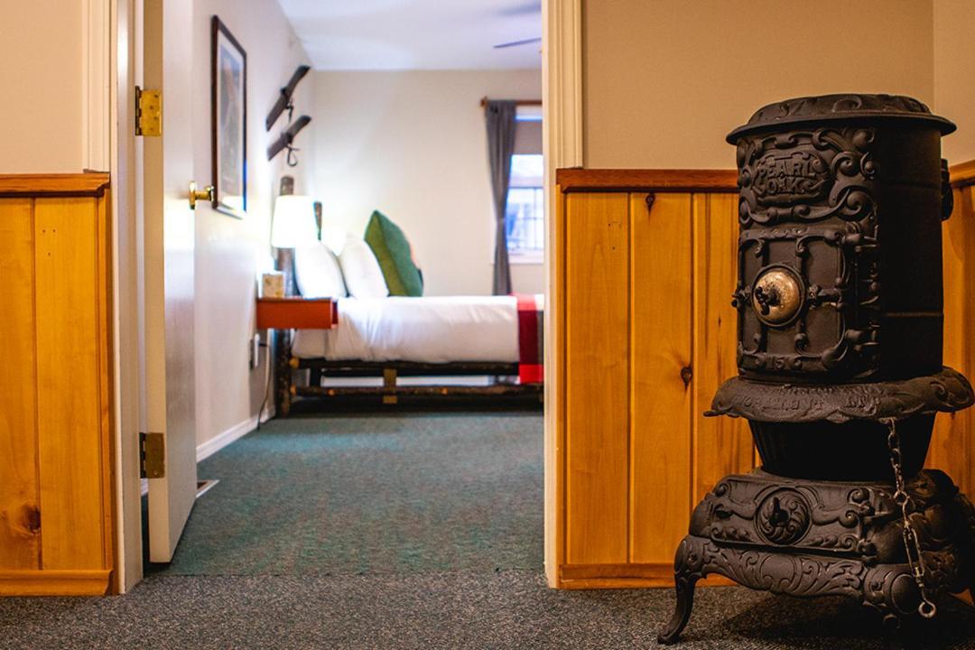 Courthouse Inn Revelstoke Exteriér fotografie